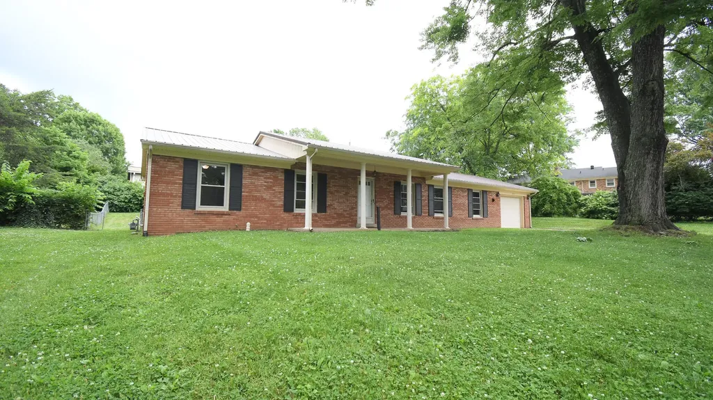 202 Papago Trail Frankfort KY 40601