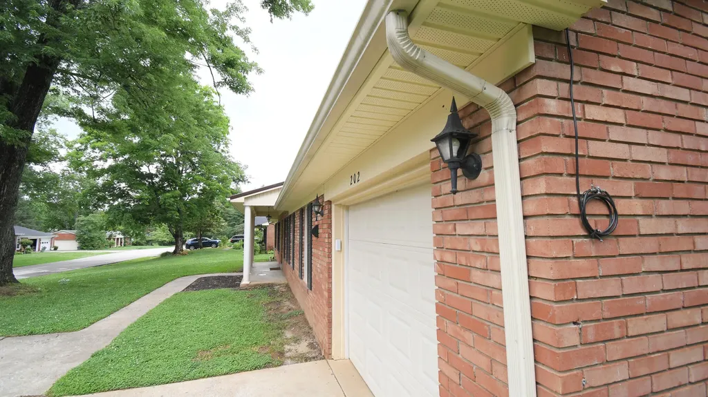202 Papago Trail Frankfort KY 40601