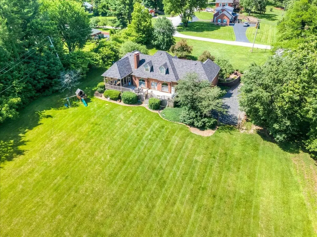 502 Breckenridge Boulevard Frankfort KY 40601