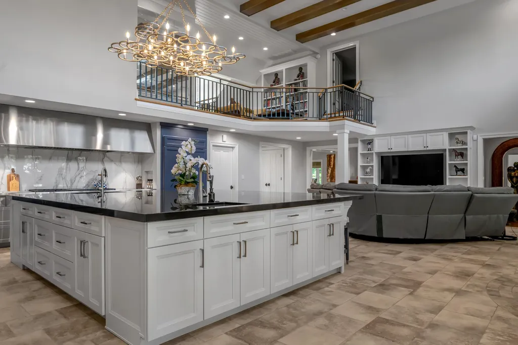 595 Moores Mill Road Midway KY 40347