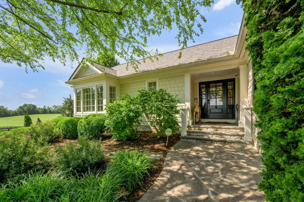 595 Moores Mill Road Midway KY 40347