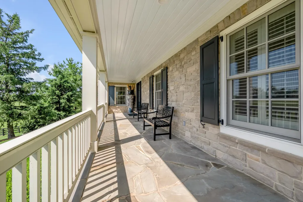 595 Moores Mill Road Midway KY 40347