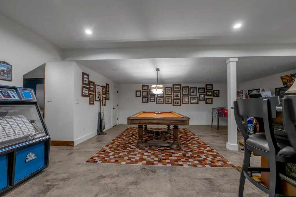 595 Moores Mill Road Midway KY 40347