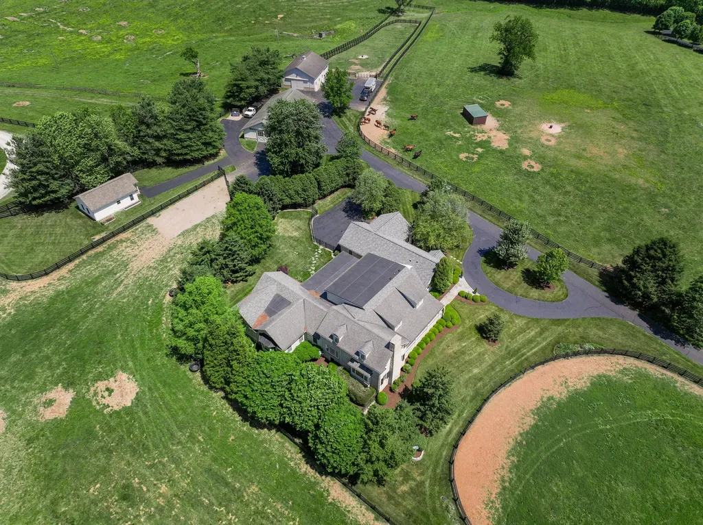 595 Moores Mill Road Midway KY 40347