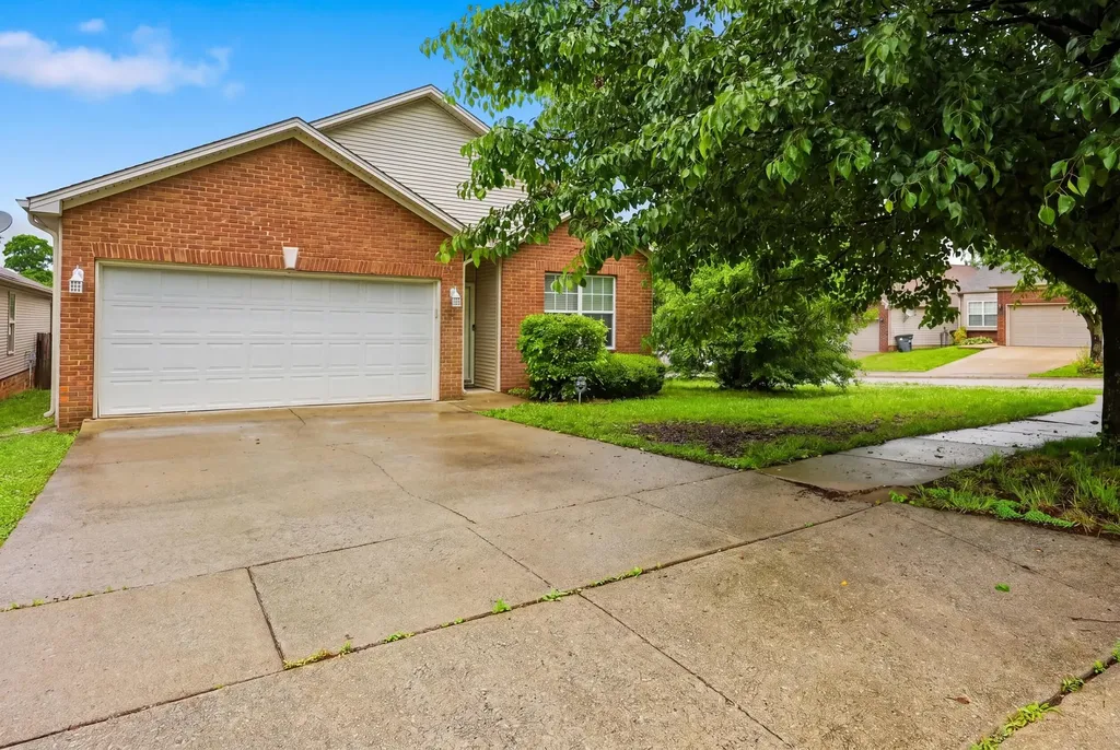 2601 Shannon Trace Lexington KY 40511