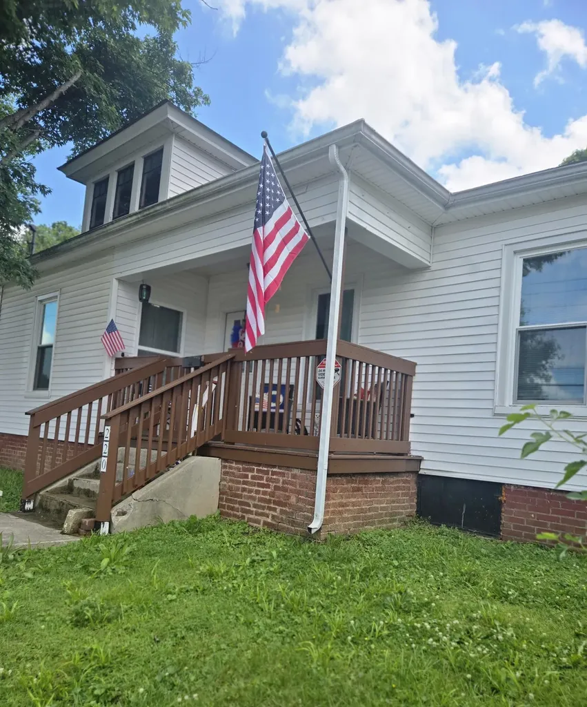 220 E Office Street Harrodsburg KY 40330