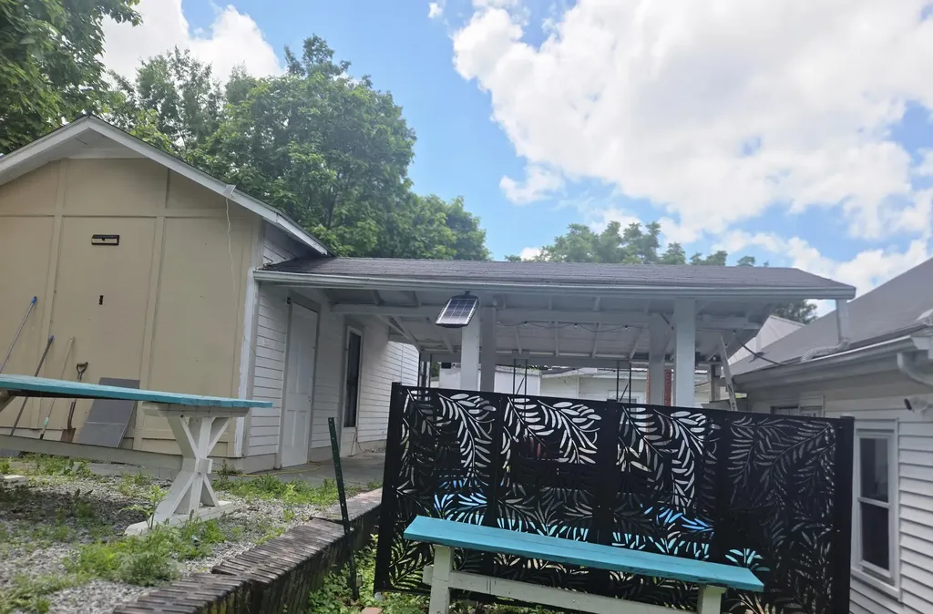 220 E Office Street Harrodsburg KY 40330