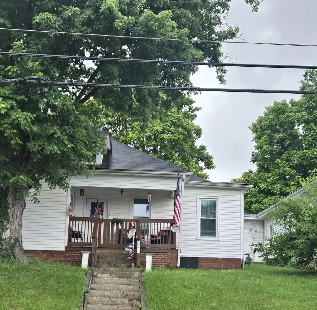 220 E Office Street Harrodsburg KY 40330