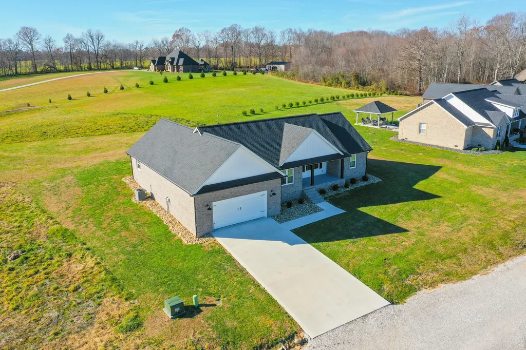 135 Jolynn Drive London KY 40744
