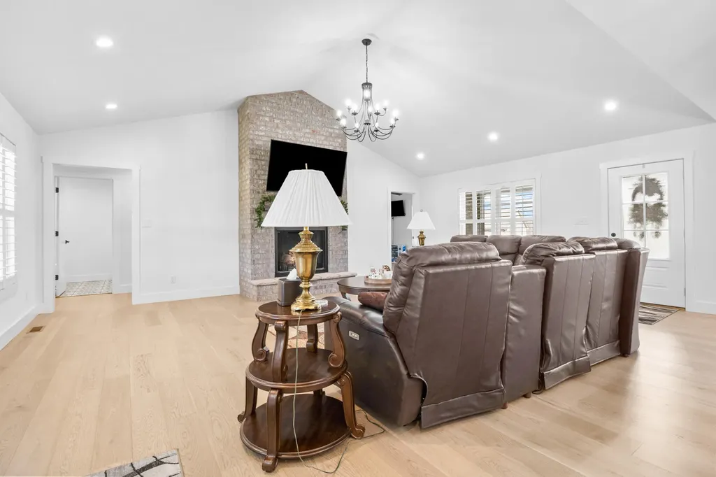 135 Jolynn Drive London KY 40744