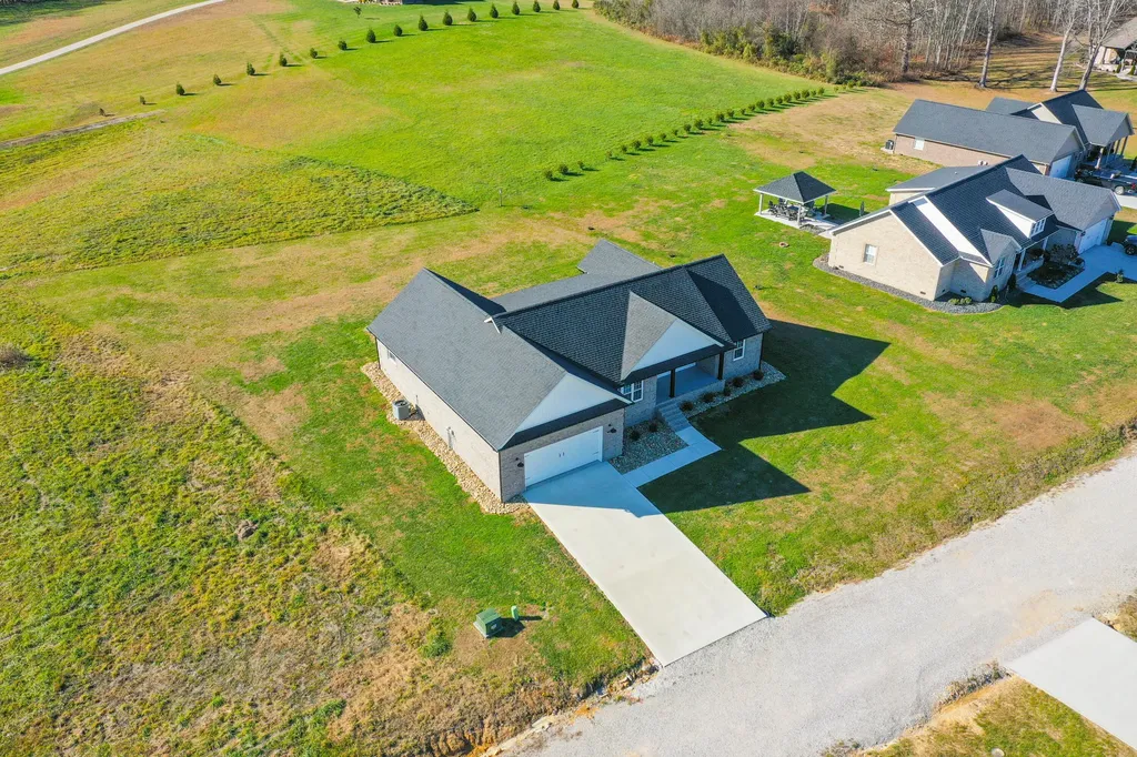 135 Jolynn Drive London KY 40744