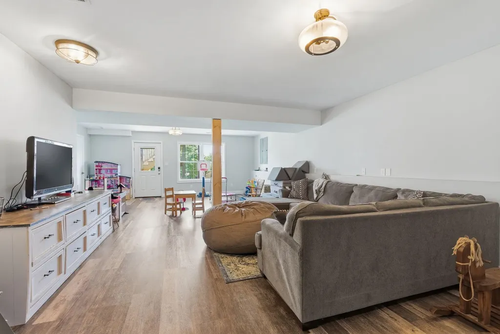 229 Gauley Lane Lexington KY 40511