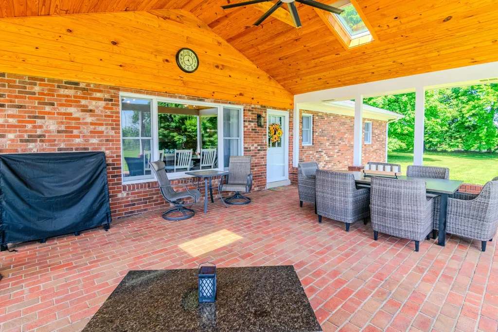3095 Old Maysville Road Mt Sterling KY 40353