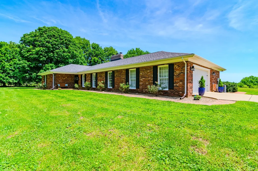 3095 Old Maysville Road Mt Sterling KY 40353