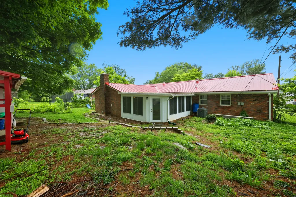 212 Sequoyah Trail Frankfort KY 40601