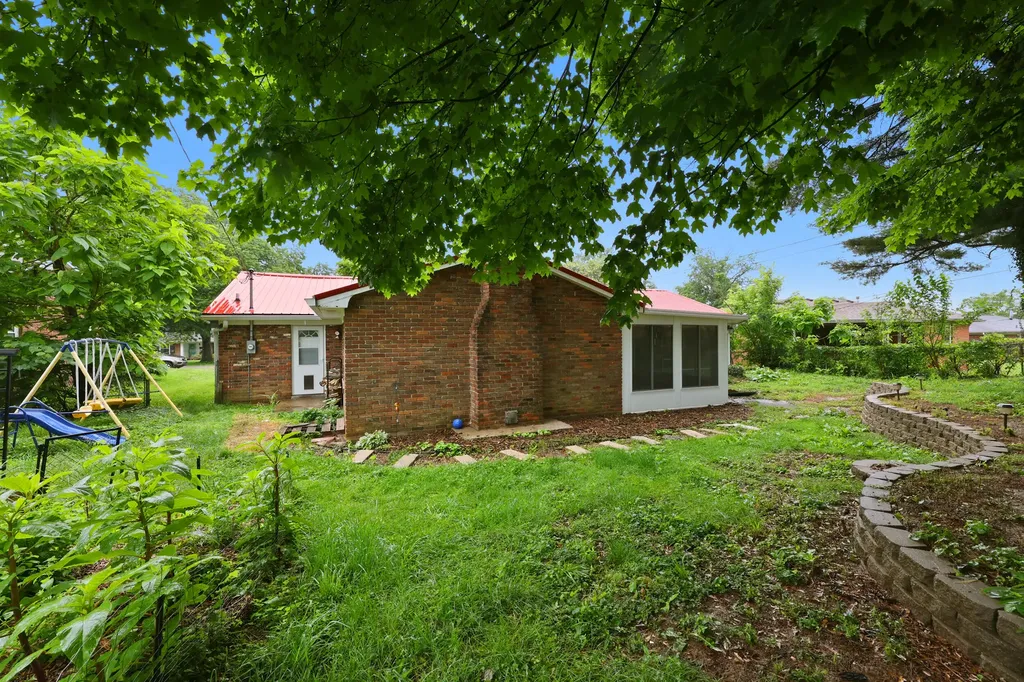 212 Sequoyah Trail Frankfort KY 40601
