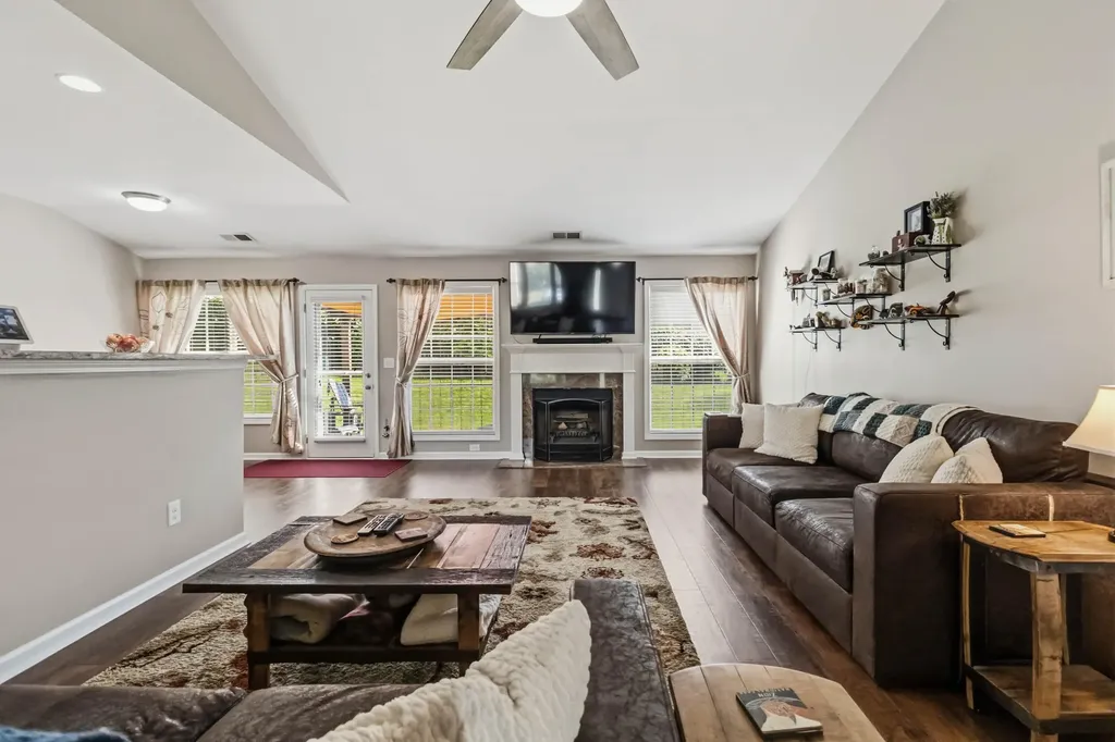 2820 Jenna Rest Lexington KY 40511