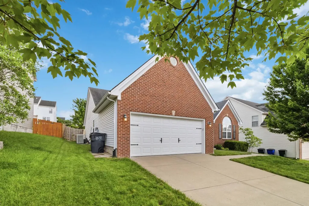 2820 Jenna Rest Lexington KY 40511