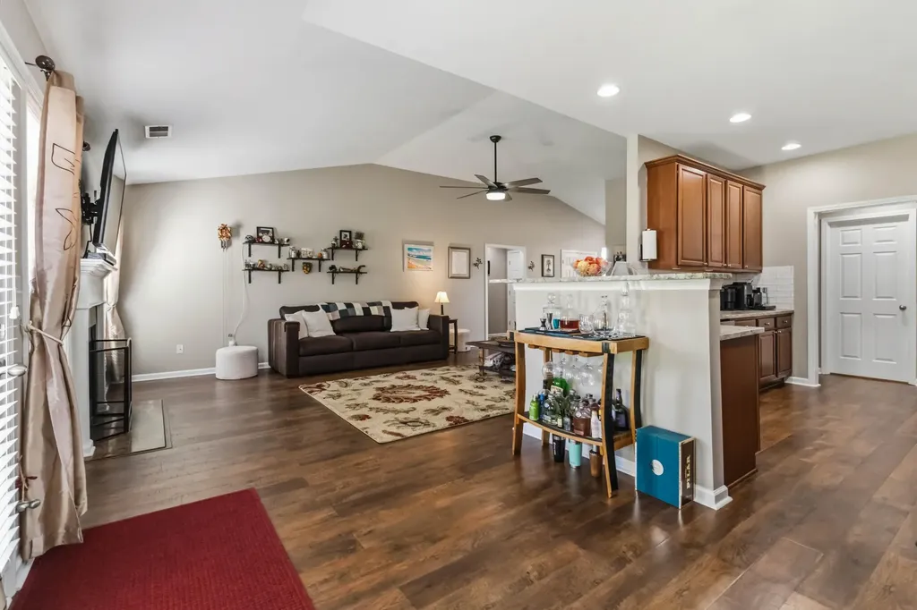 2820 Jenna Rest Lexington KY 40511