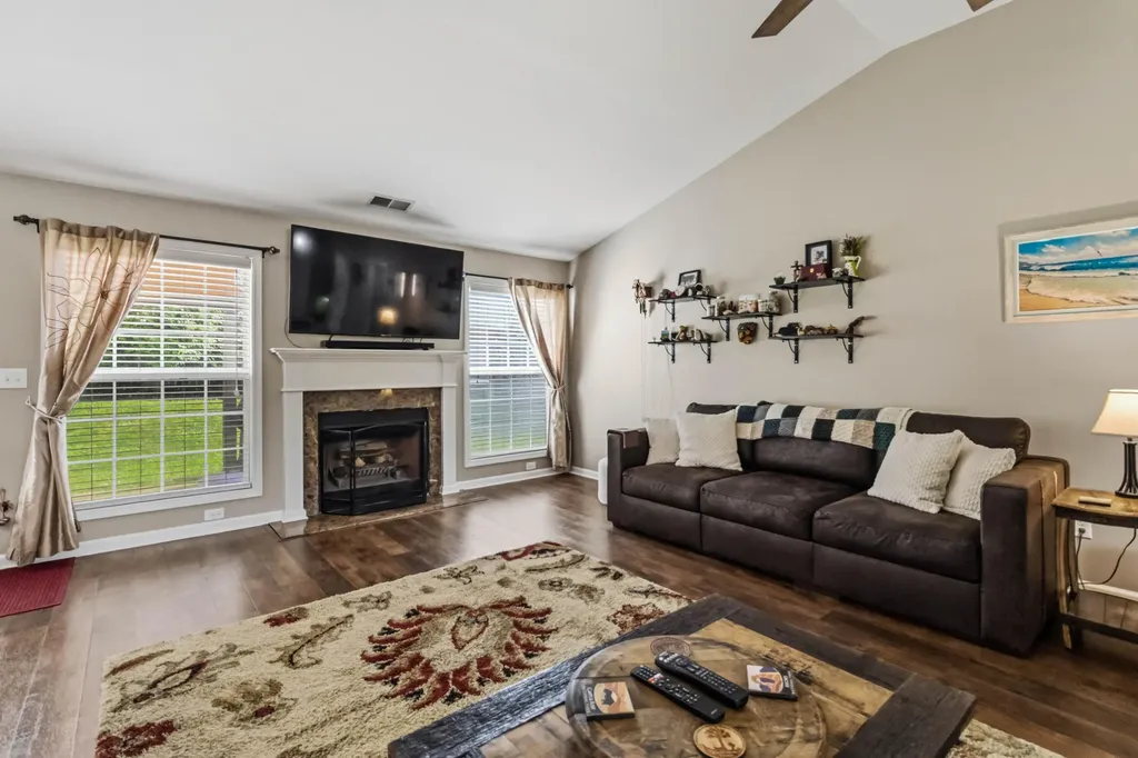 2820 Jenna Rest Lexington KY 40511