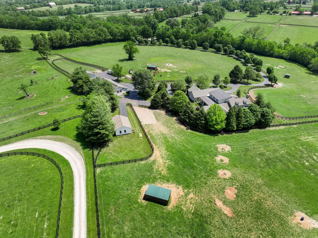 595 Moores Mill Road Midway KY 40347