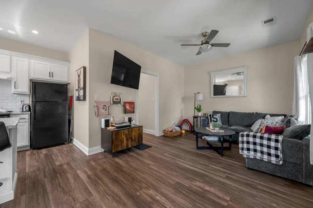 595 Moores Mill Road Midway KY 40347