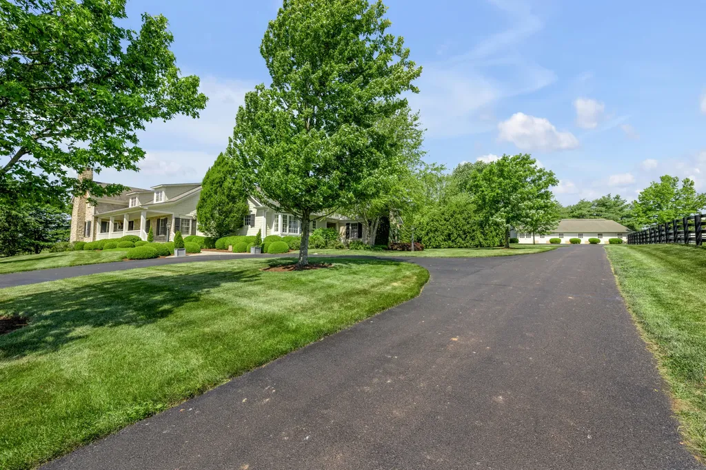 595 Moores Mill Road Midway KY 40347