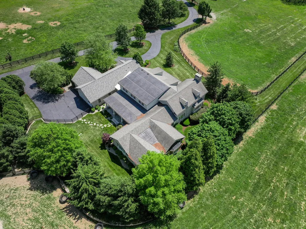 595 Moores Mill Road Midway KY 40347