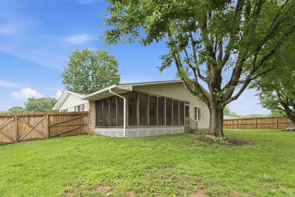 280 Southland Drive London KY 40744