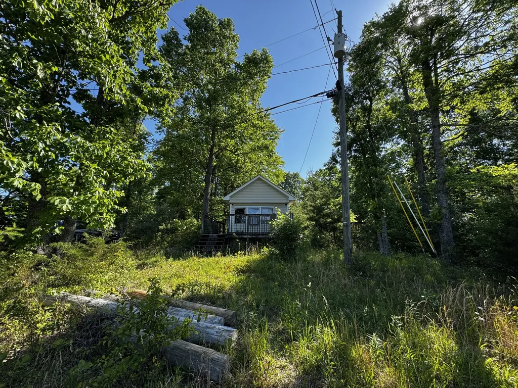 72 Dixie Tower Drive Burnside KY 42519