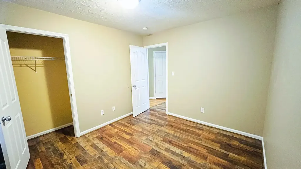 441 Mcconnells Trace Lexington KY 40511