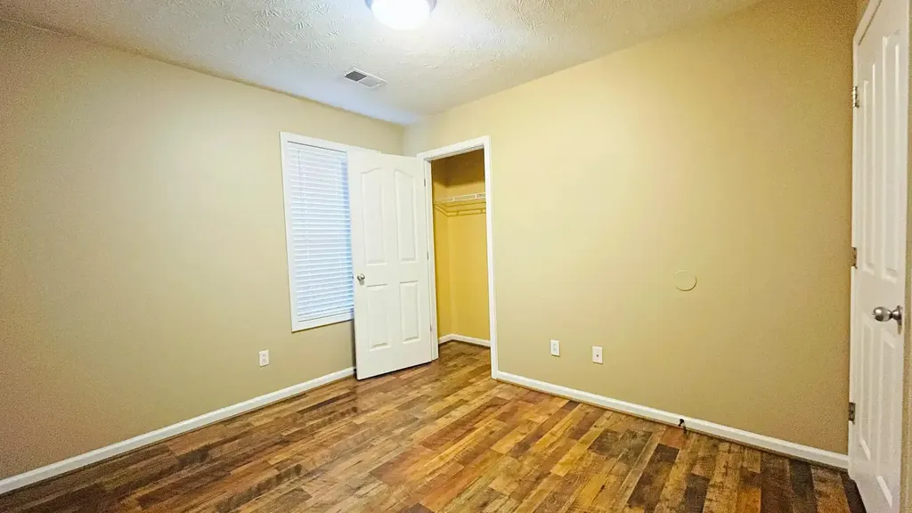 441 Mcconnells Trace Lexington KY 40511