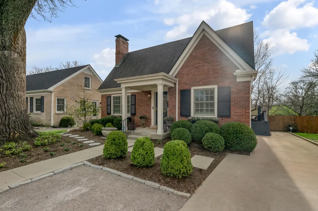 353 Cassidy Avenue Lexington KY 40502