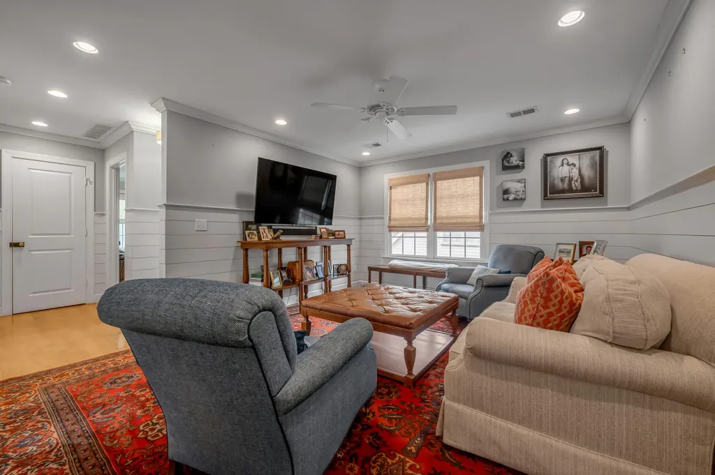 353 Cassidy Avenue Lexington KY 40502