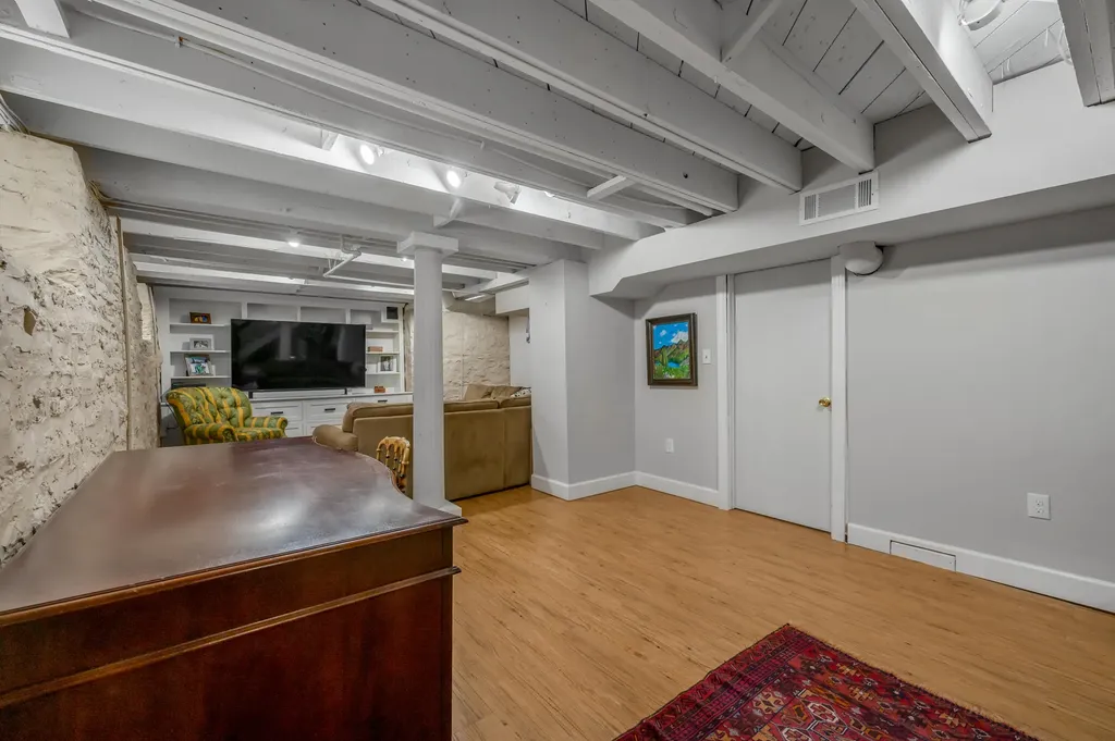 353 Cassidy Avenue Lexington KY 40502