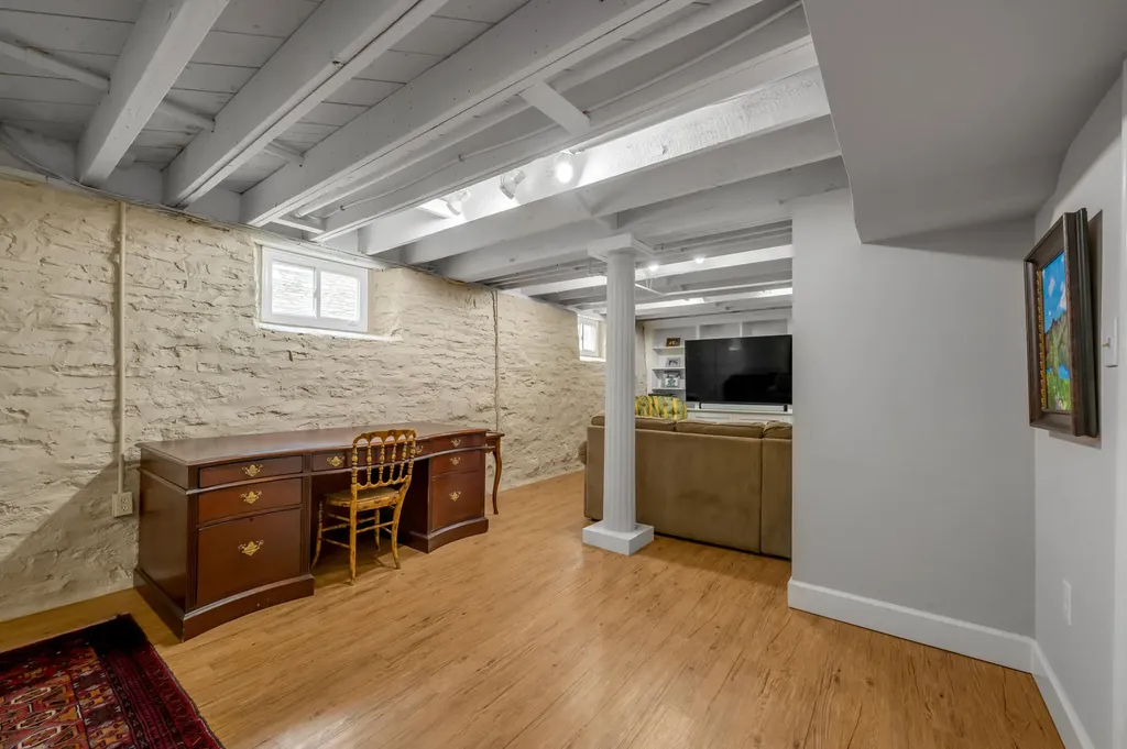 353 Cassidy Avenue Lexington KY 40502