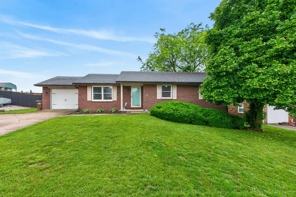 307 Castle Boulevard Paris KY 40361