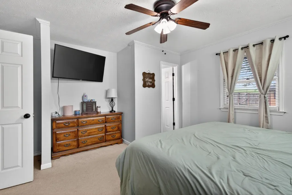 307 Castle Boulevard Paris KY 40361