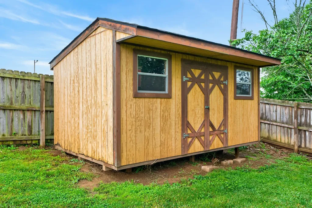 307 Castle Boulevard Paris KY 40361