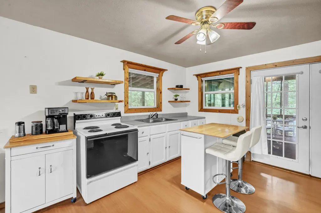 401 Turkey Ridge Road Wellington KY 40387