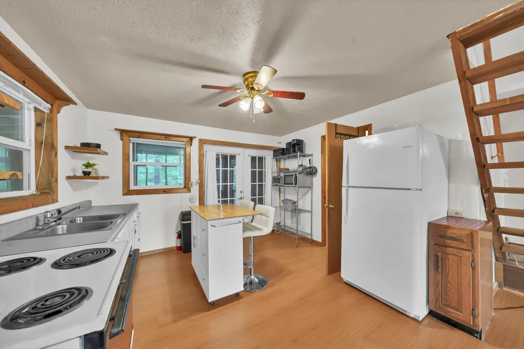401 Turkey Ridge Road Wellington KY 40387