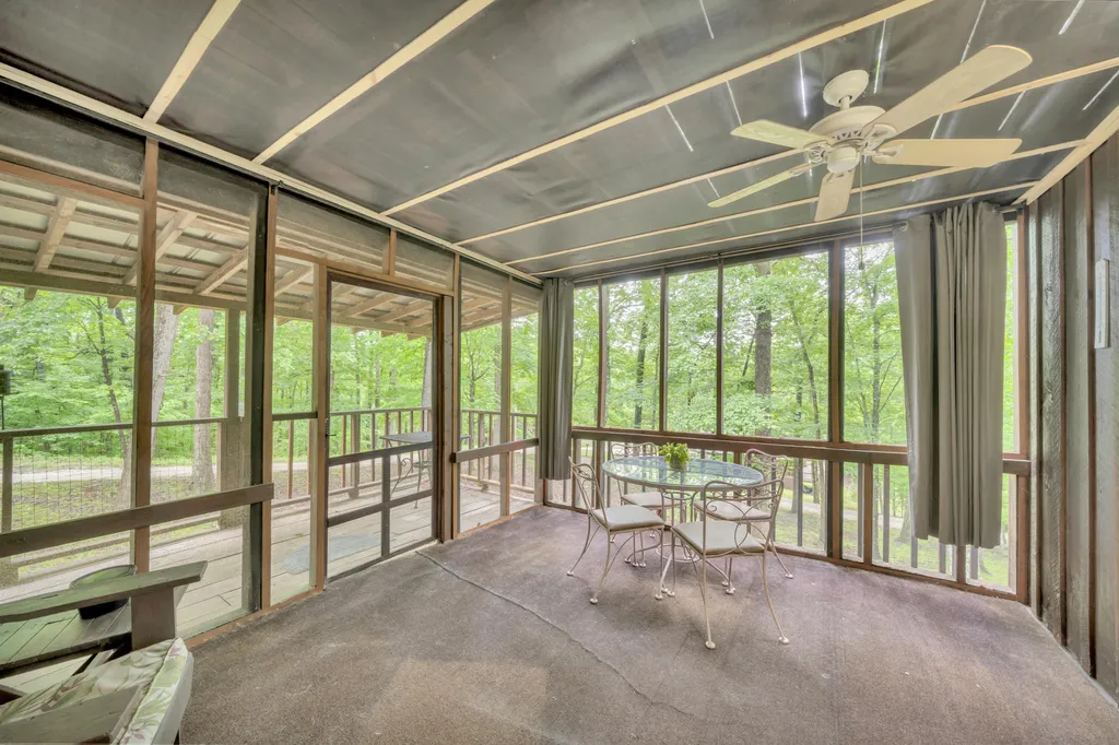 401 Turkey Ridge Road Wellington KY 40387