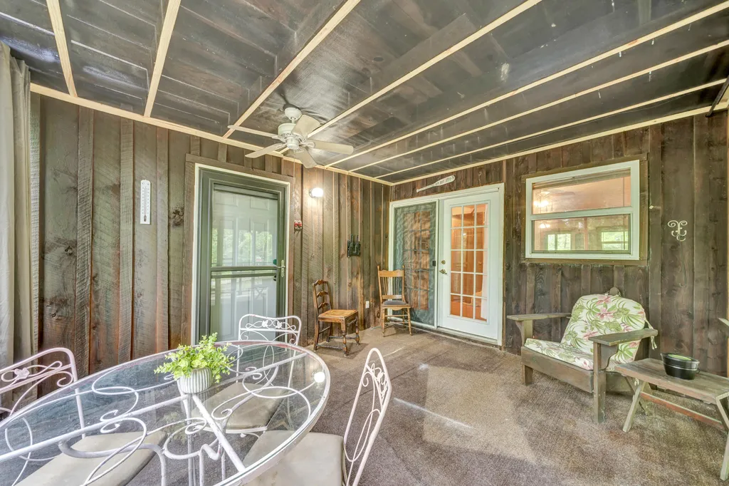 401 Turkey Ridge Road Wellington KY 40387