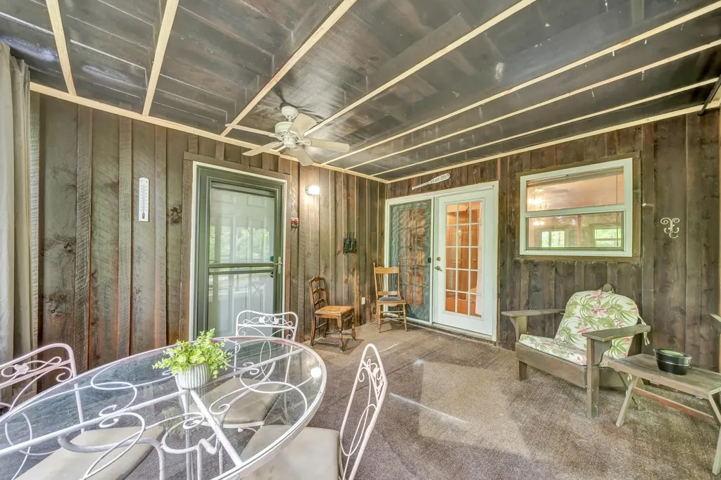 401 Turkey Ridge Road Wellington KY 40387