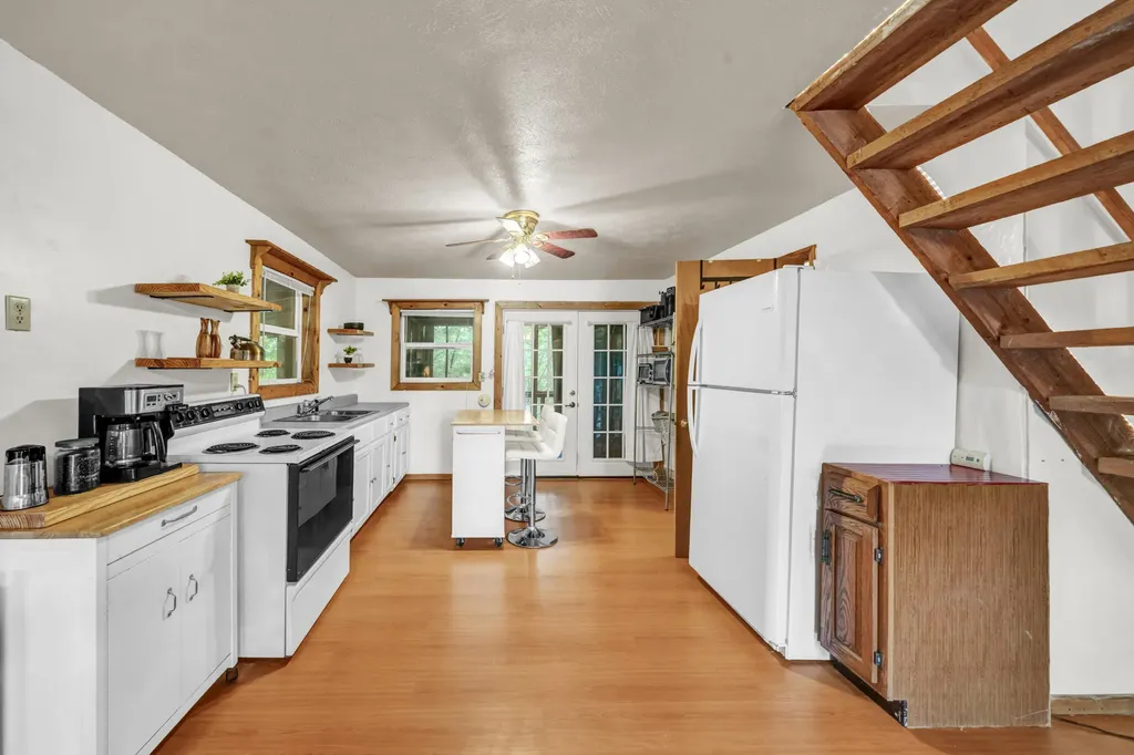 401 Turkey Ridge Road Wellington KY 40387