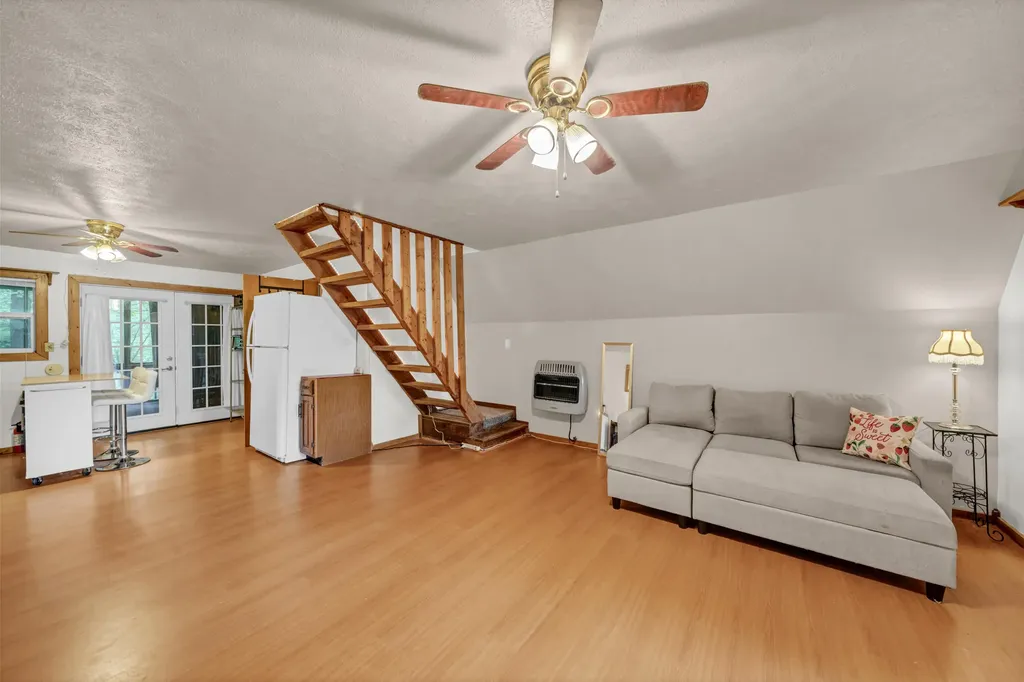 401 Turkey Ridge Road Wellington KY 40387