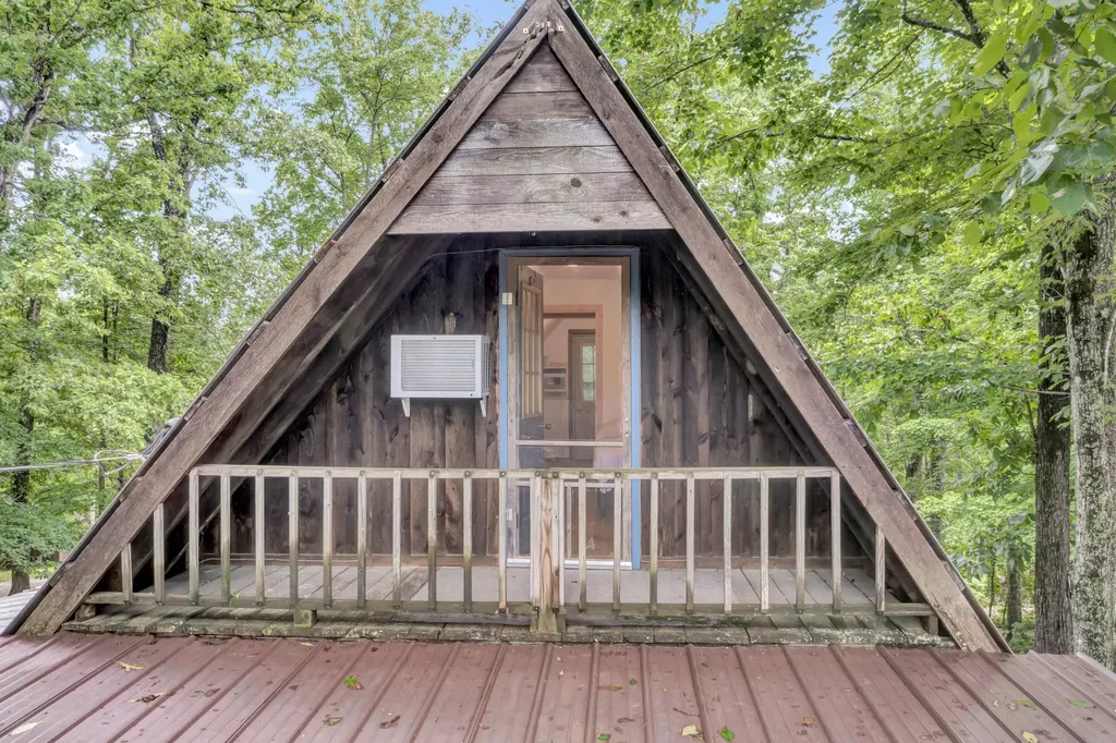 401 Turkey Ridge Road Wellington KY 40387