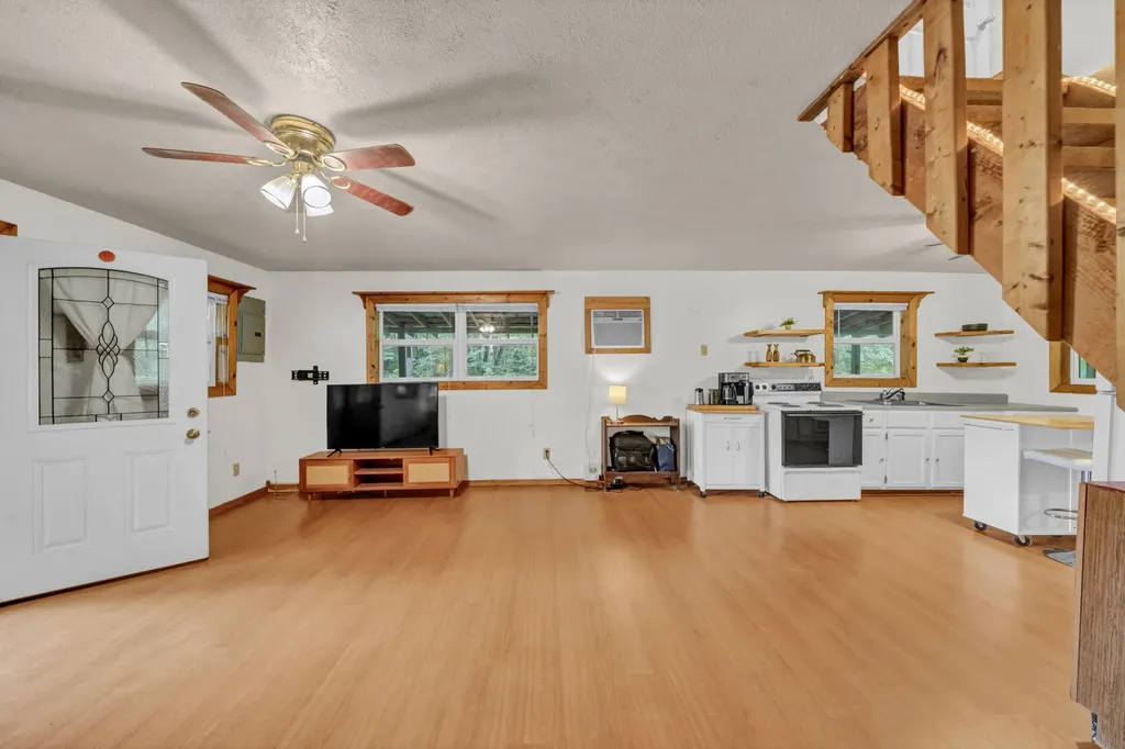 401 Turkey Ridge Road Wellington KY 40387