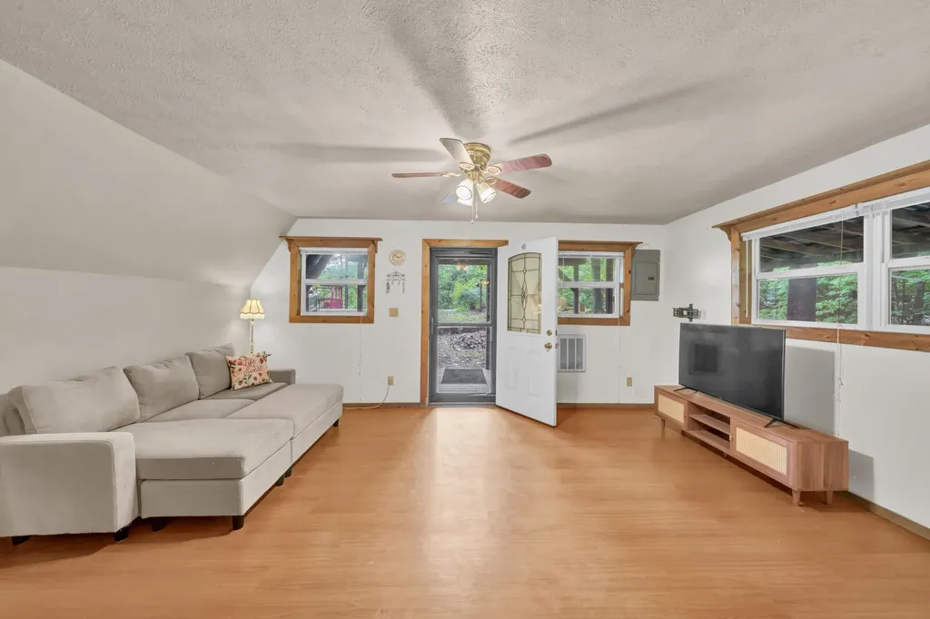 401 Turkey Ridge Road Wellington KY 40387