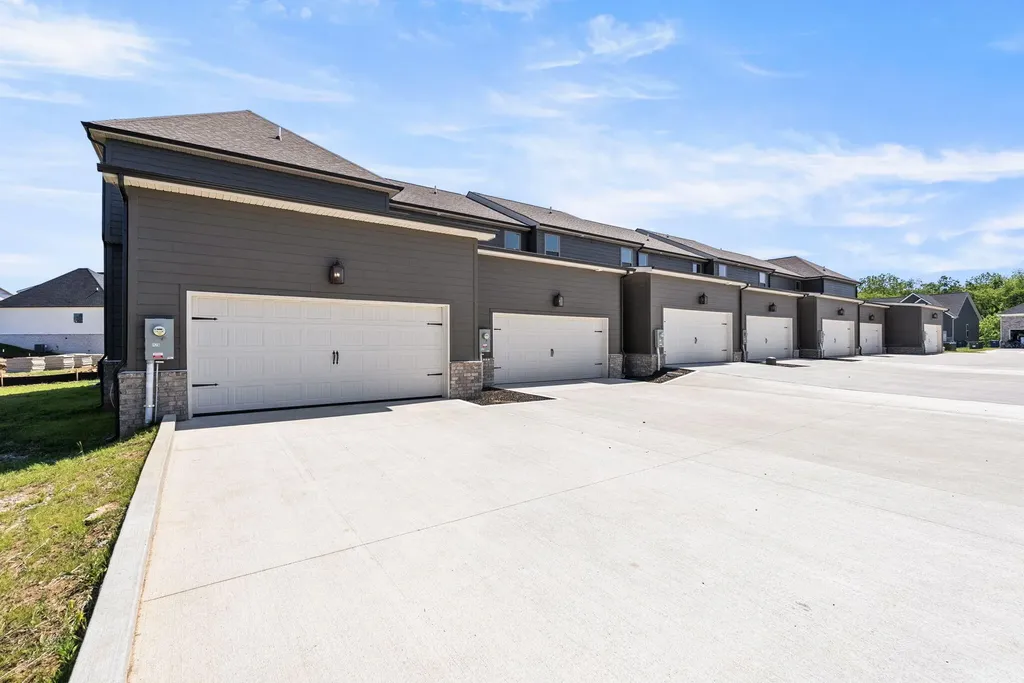 123 Blackberry Lane Georgetown KY 40324